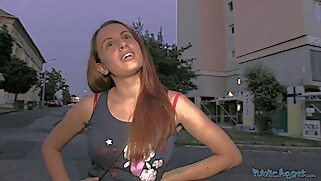  brunette casting amateur