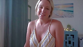 blonde hd big tits milf