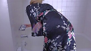 massage big tits lesbian babe